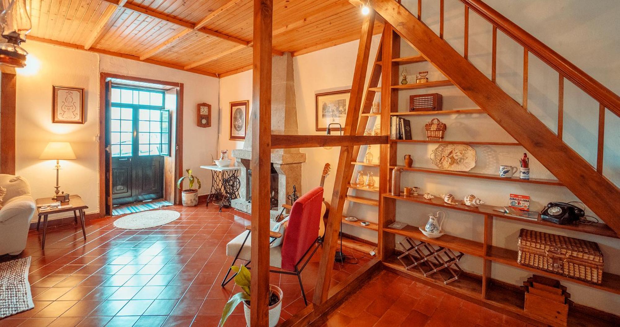 Charming House - House & Holiday home Biscoitos (Terceira)