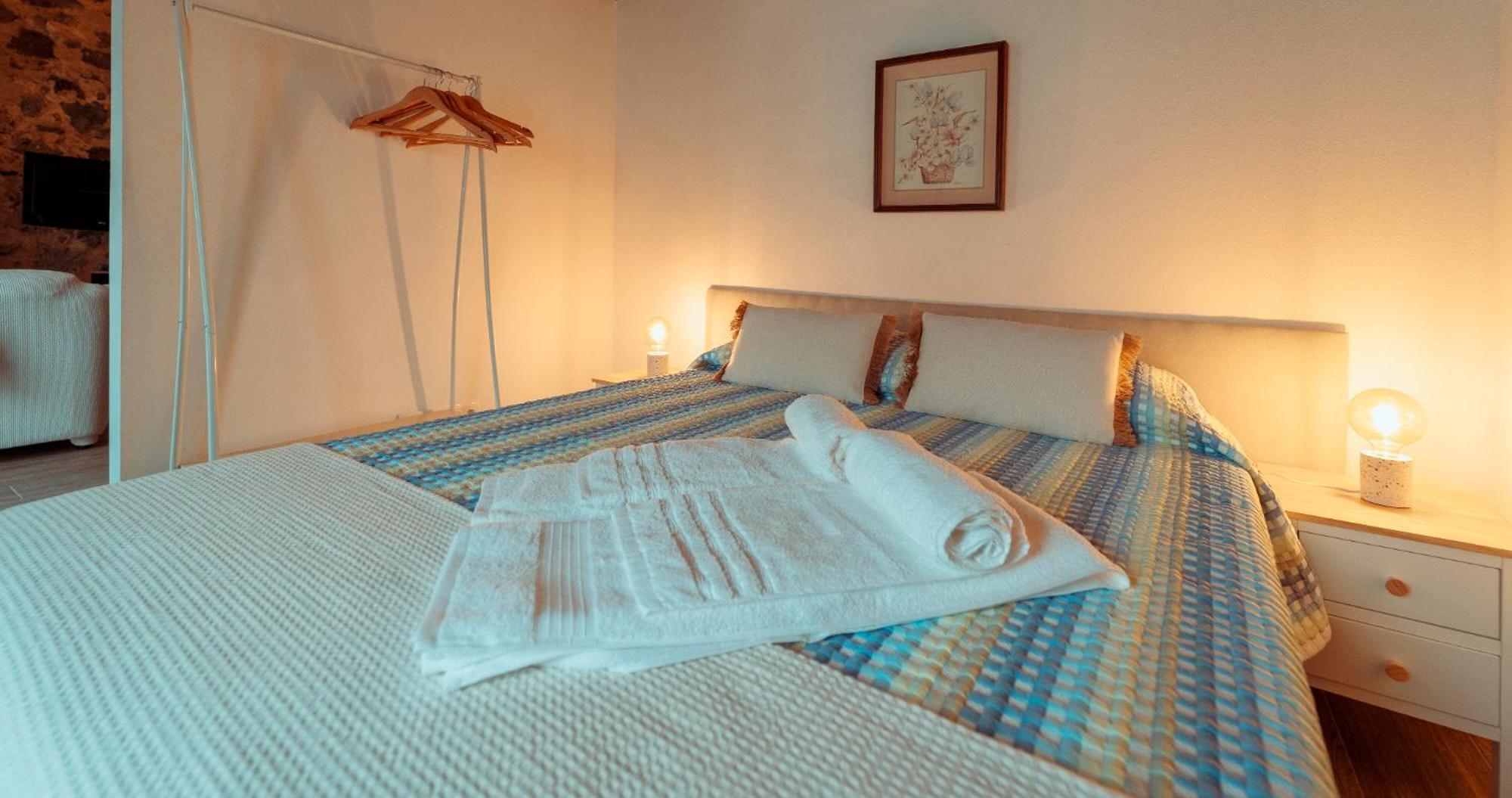 Charming House - House & Holiday home Biscoitos (Terceira)